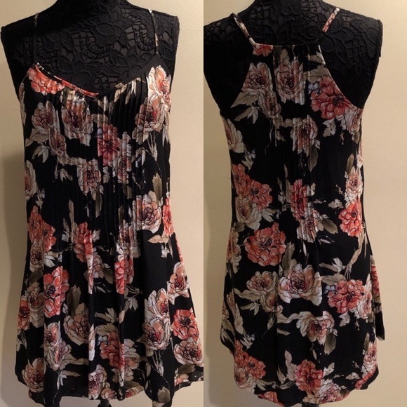 Sanctuary Dresses & Skirts - NWOT Sanctuary Floral Print Flowy Dress